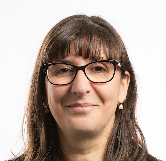 deborah-pino-pasternak_th.jpg